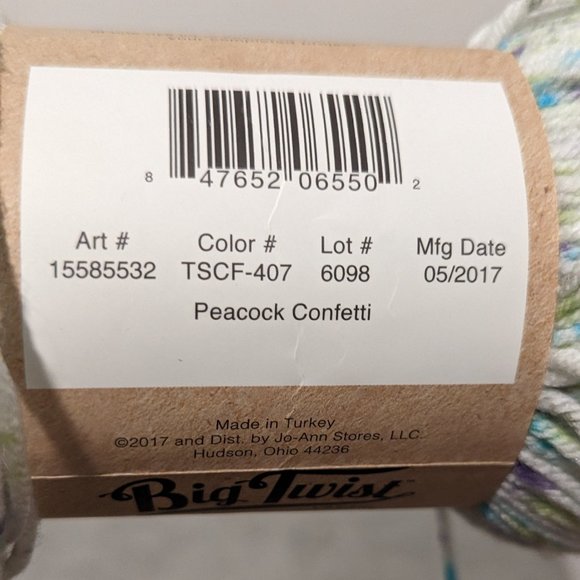 YARN Acrylic White w Colorful Flecks Big Twist Value FULL SKEIN - Picture 4 of 4